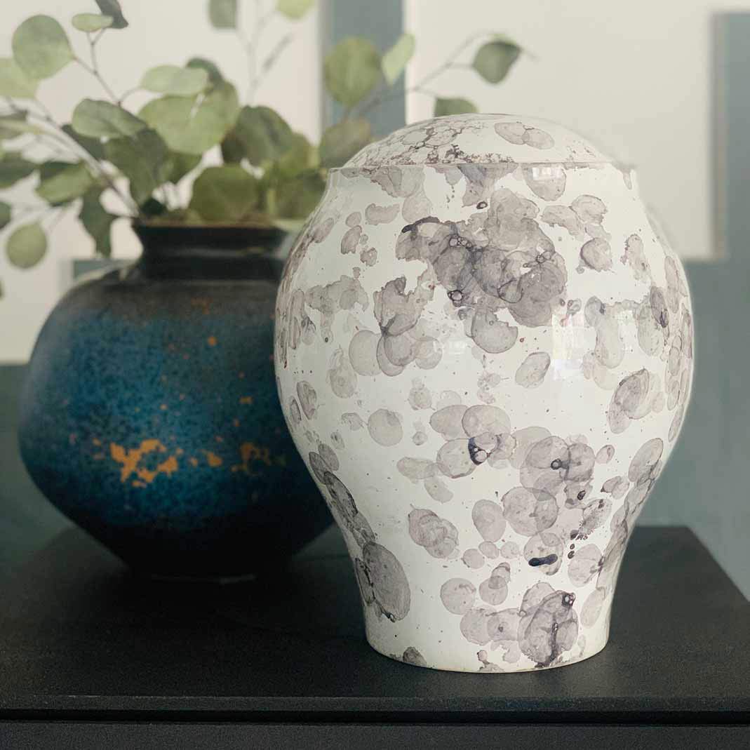 Splash Classic Adult Cremation Urns for Ashes