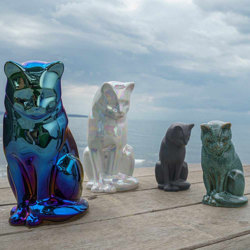 Cat urns store